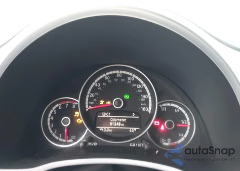 2013 Volkswagen Beetle 2.5L z USA, uszkodzony, nr VIN 3VWJX7AT2DM606496